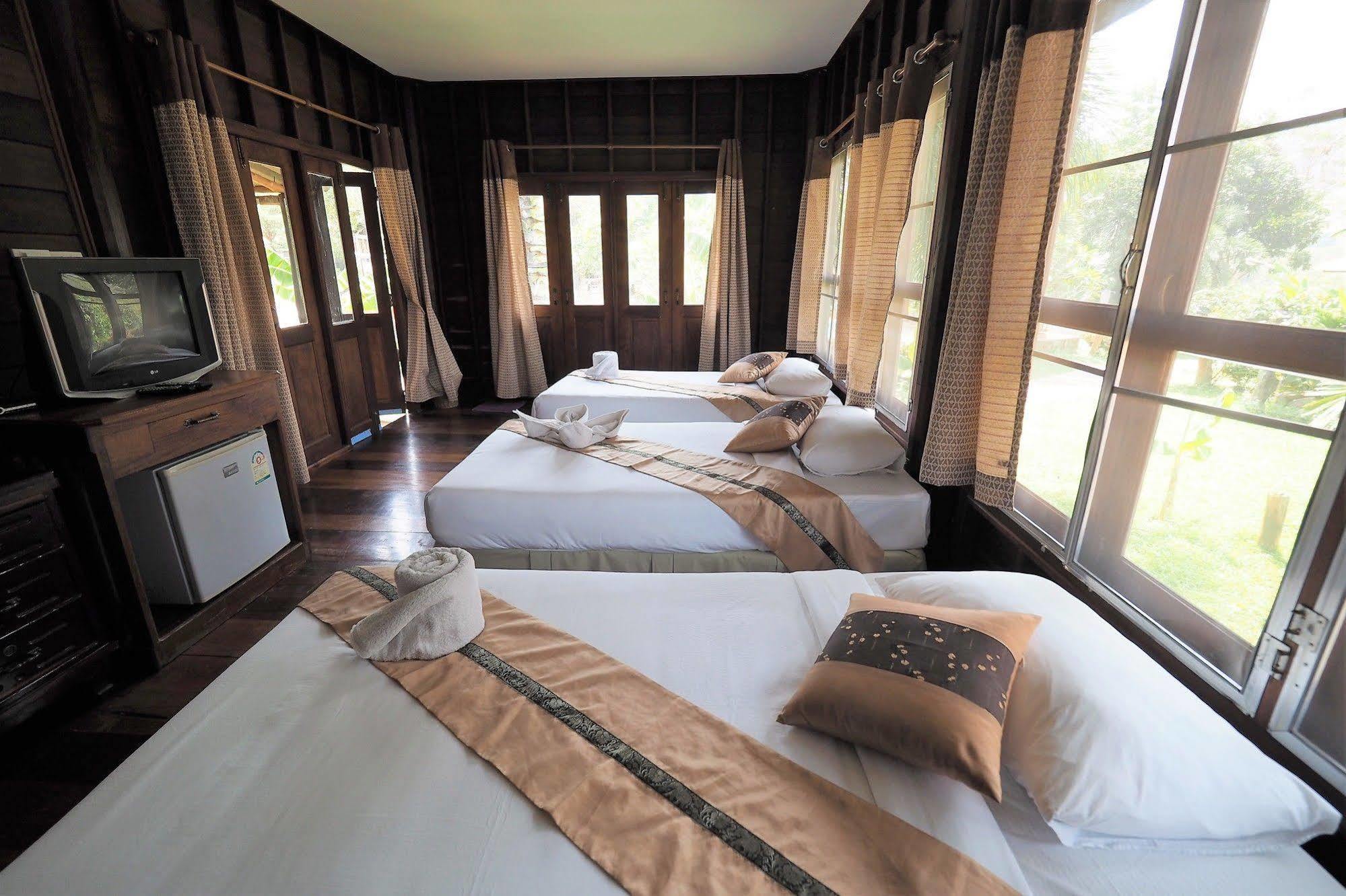 Khaothone River View Resort Sai Yok Exterior photo
