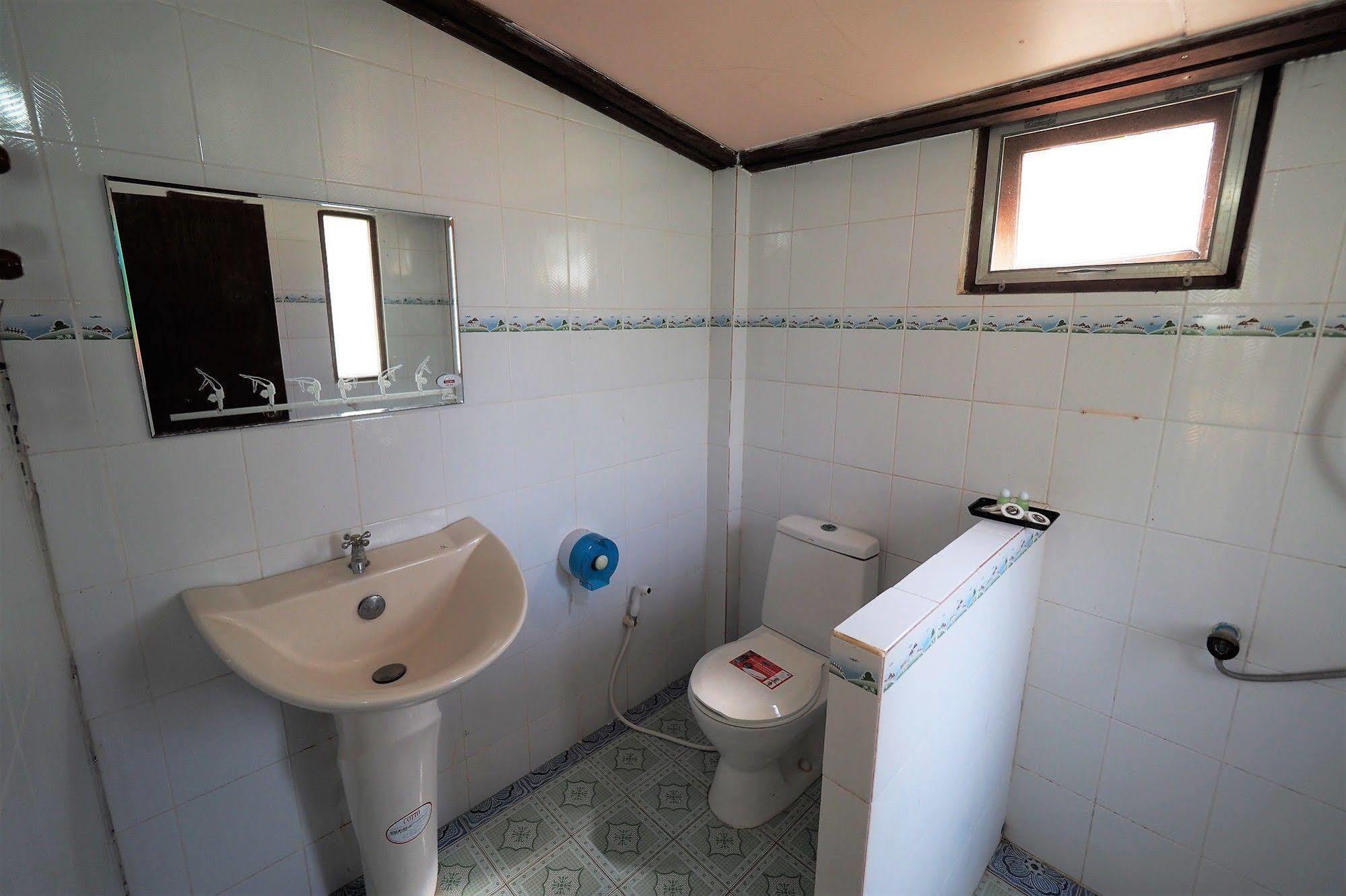 Khaothone River View Resort Sai Yok Exterior photo